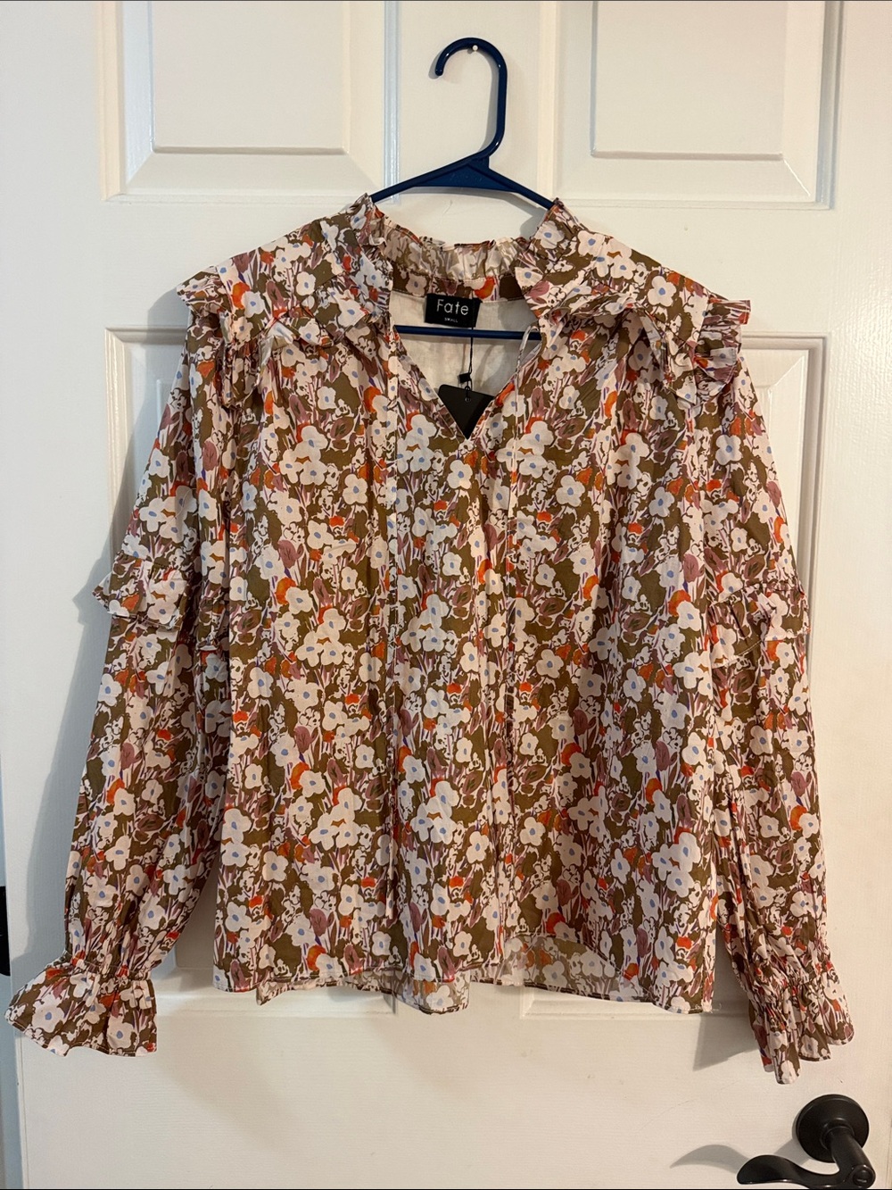 NWT Fate Floral Ruffle-Collar Long Sleeve Blouse in Brown, White & Orange